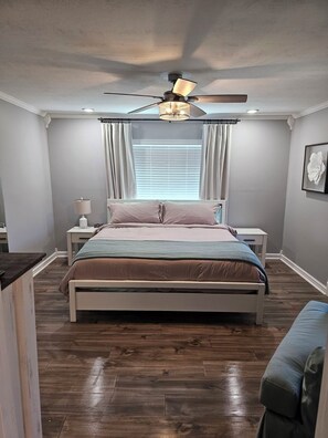 4 habitaciones, tabla de planchar con plancha y wifi gratis 