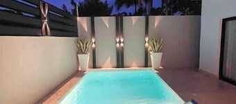 Fanta Sea: Luxe Villa, Pool, 4 Min Drive to Beach