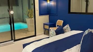2 bedrooms, in-room safe, desk, iron/ironing board