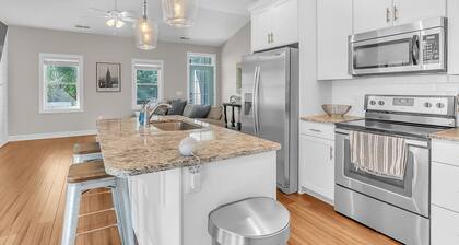 2 Minutes from the Water! Pet-Friendly Fully Fenced Backyard!