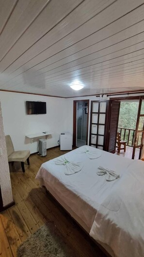 Double or Twin Room | Soundproofing, free WiFi - Pousada Atalaia Capivari (Campos do Jordão)