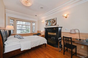 7 bedrooms, in-room safe, iron/ironing board, WiFi - Queen Elizabeth Home - in the heart of Vancouver (Vancouver)