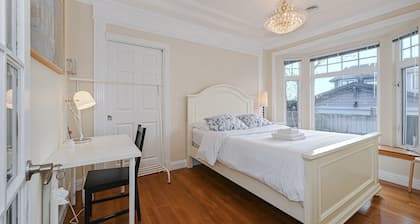 Queen Elizabeth Home - in the heart of Vancouver