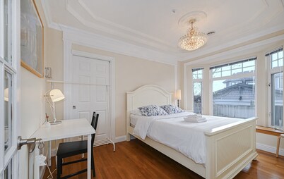 Queen Elizabeth Home - in the heart of Vancouver