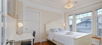 Queen Elizabeth Home - in the heart of Vancouver