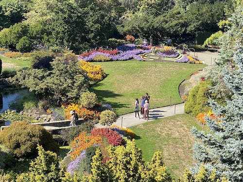 Queen Elizabeth Home - in the heart of Vancouver