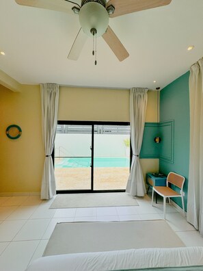 2 chambres, coffres-forts dans les chambres, bureau