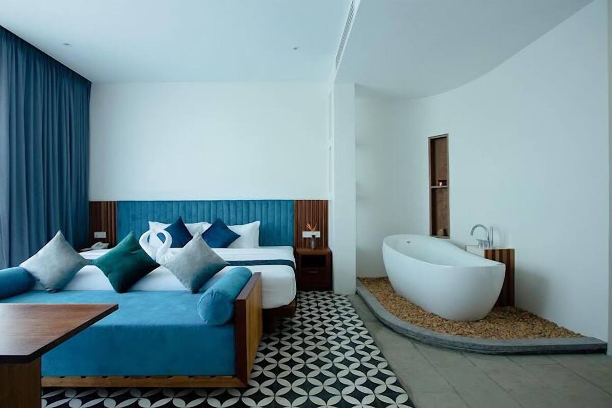 Deluxe Double Room | Peralatan tempat tidur premium, gebar bulu kapas, tilam berlapik 