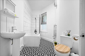 Hårtork och handdukar