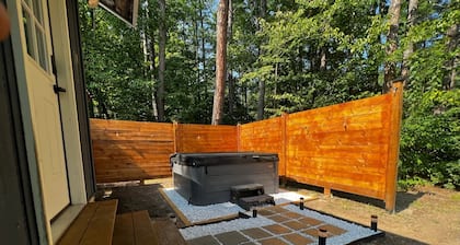 Winter Cabin: Nearby Ski Mountains, Snowmobiling, Dog Friendly & Private Hot Tub