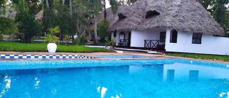 Udendørs pool