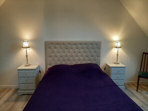 9 bedrooms, iron/ironing board, travel cot, free WiFi