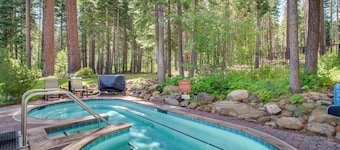 VIP Ski-In Ski-Out Northstar Ski Trails by Sierra Getaways