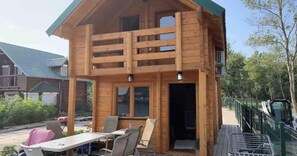 Outdoor dining - Cheerful cabin Ada bojana (Ulcinj Municipality)