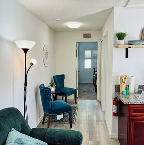 Living area - Beautiful and Cozy Apartment in Brandon, Tampa Florida (Brandon)