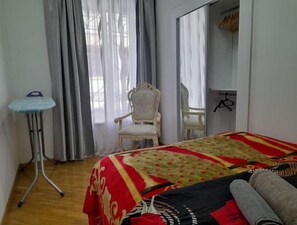 2 bedrooms, iron/ironing board, free WiFi, bed sheets