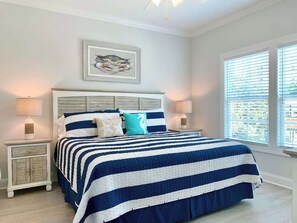 4 bedrooms, iron/ironing board, WiFi, bed sheets