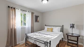 4 habitaciones, escritorio, wifi y ropa de cama