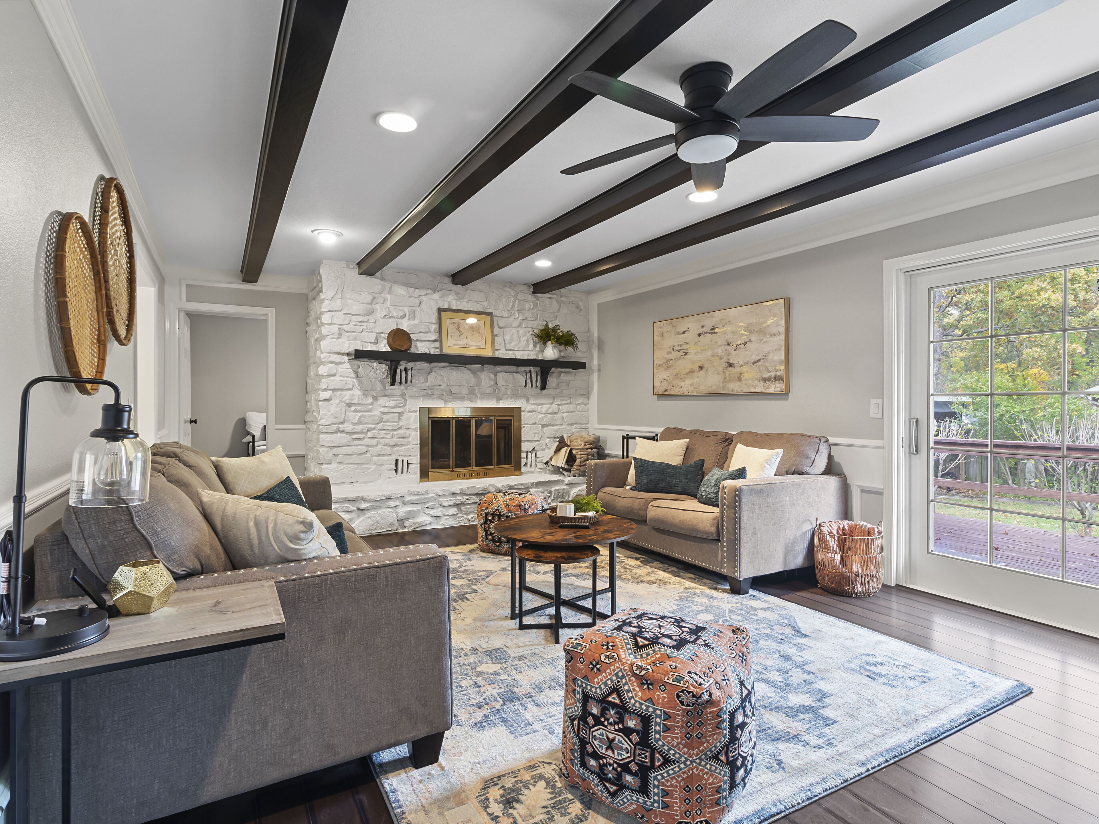 Smart TV, fireplace, video games, table tennis