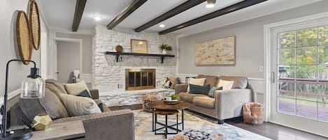 Smart TV, fireplace, video games, table tennis