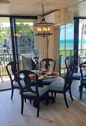 Dining - Papakea Resort E305 is Open! Please Visit West Maui & Help Our Businesses.  (Lahaina)