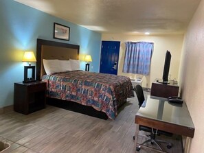 Chambre Confort | Bureau, chambres insonorisées, fer et planche à repasser, Wi-Fi gratuit