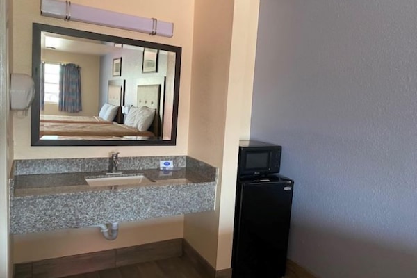Free toiletries, hair dryer