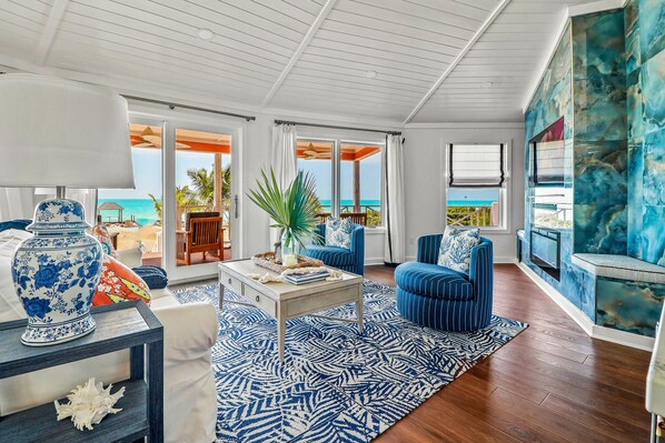 Fireplace - Leisure Beach Ocean Retreat (North Eleuthera)