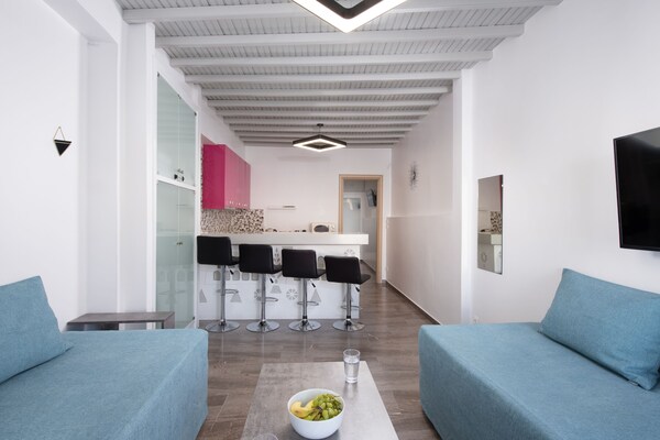 Hosting Moments Mykonos Town Apartment - Mykonos