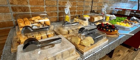 Free daily full breakfast