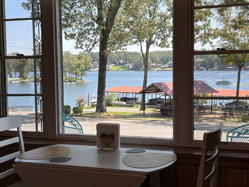 Peacefull Lake Get-Away