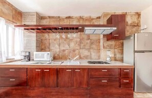 Fridge, microwave, stovetop, coffee/tea maker - Where you want to relax, Cozy Hill Apartment. (Oaxaca)