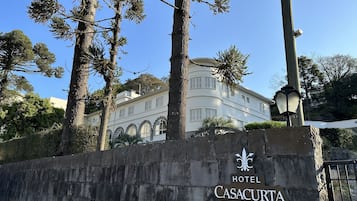 施設の正面