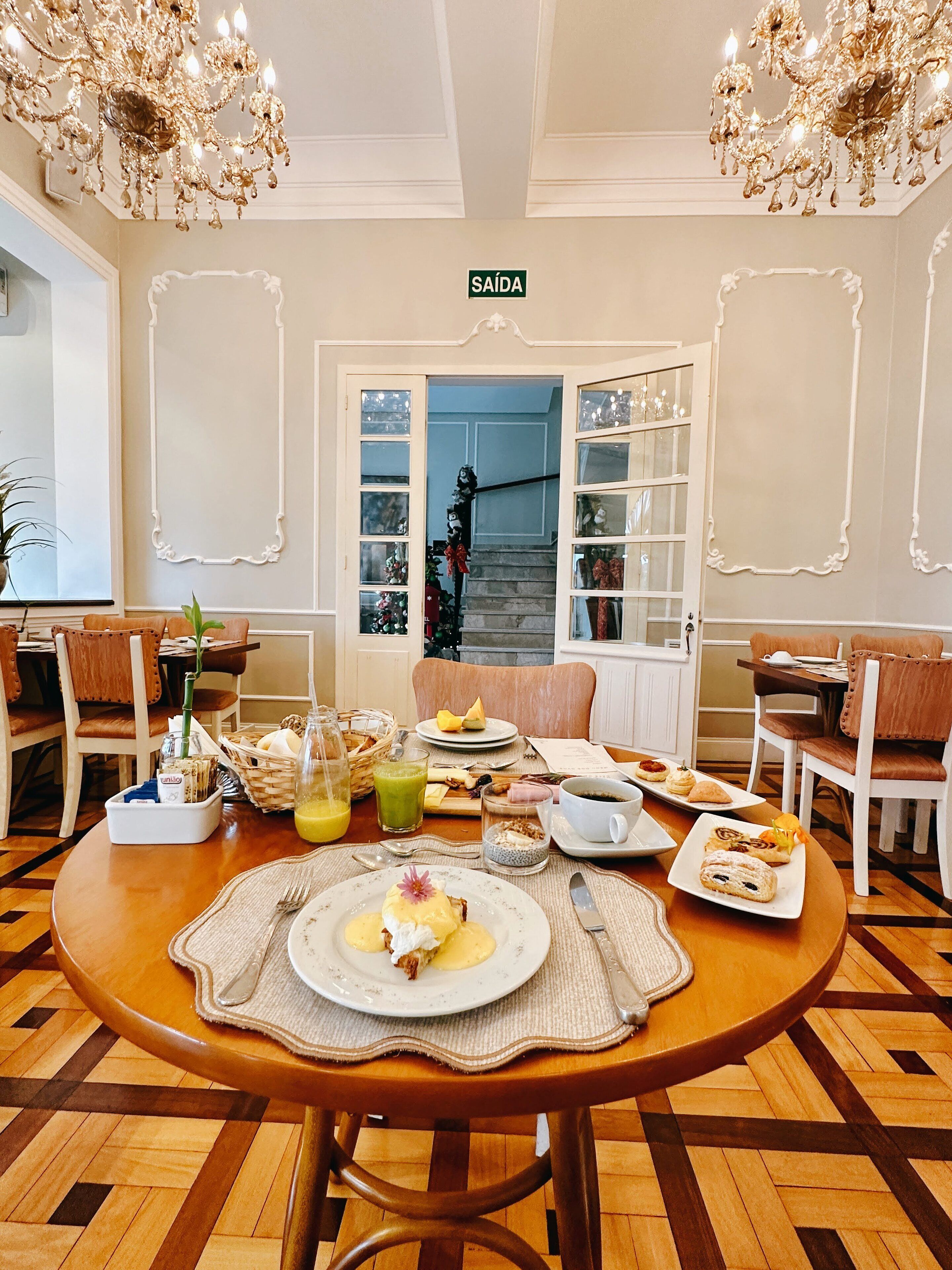 朝食 (郷土料理)、毎日提供 (無料)