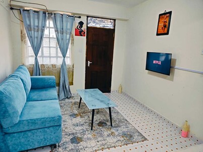 Cozy one bedroom unit close to Chicken inn, pizza inn & 5mins to Nanyuki town