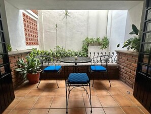 Outdoor dining - Estudio Olas Altas 465 (Puerto Vallarta)