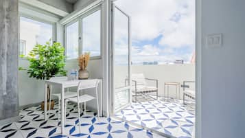Apartment (CC4B) | Balcony