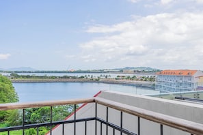 Apartment, 2 Bedrooms (CC4A) | Balcony