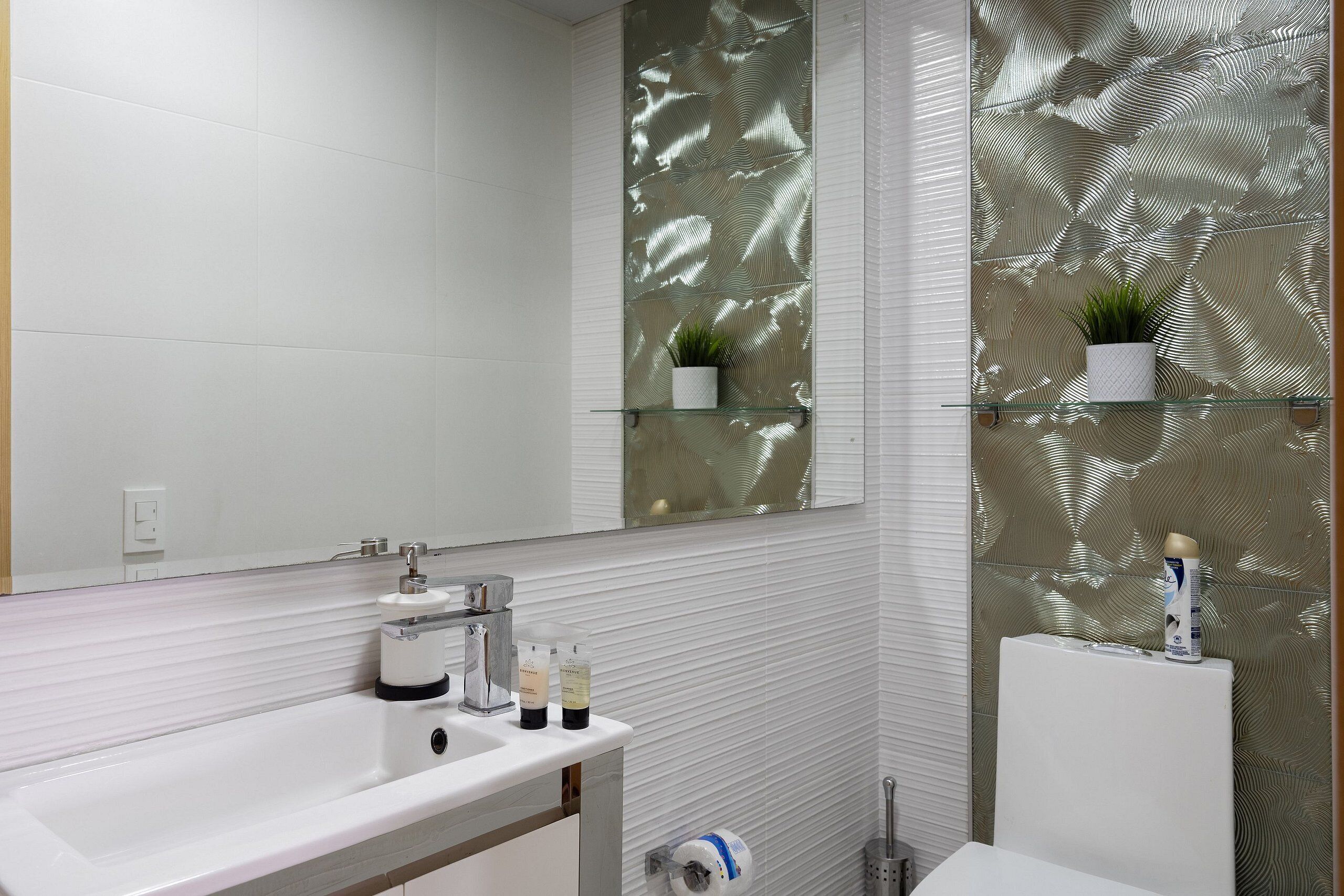 Hårføner og håndklær