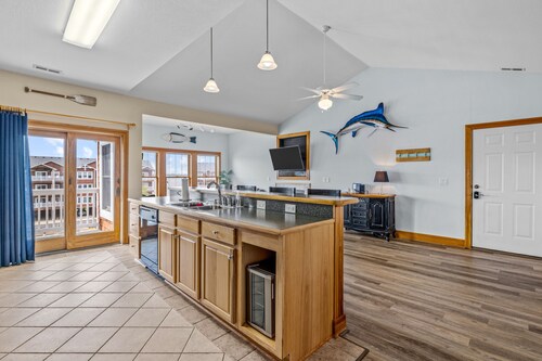 OBX Top-Floor Condo- Marina & Sound Views, Quiet & Serene