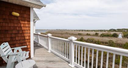 OBX Top-Floor Condo- Marina & Sound Views, Quiet & Serene