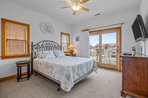 3 habitaciones, escritorio, tabla de planchar con plancha y wifi gratis 