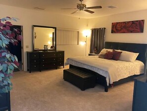 4 Schlafzimmer, Bügeleisen/Bügelbrett, Reisekinderbett, kostenloses WLAN