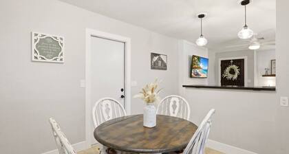 Caloosahatchee Hideaway II-Waterfront Retreat