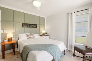 2 bedrooms, iron/ironing board, travel cot, free WiFi