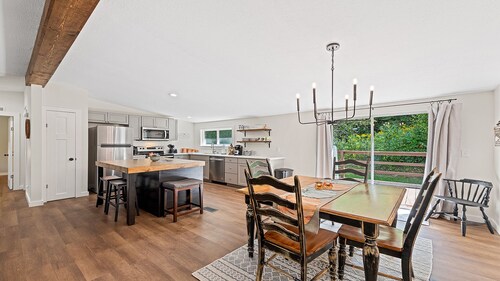 Peaceful, serene retreat in the beautiful mountains of Western NC - Waynesville.