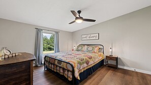 3 Schlafzimmer, Bügeleisen/Bügelbrett, Reisekinderbett, kostenloses WLAN