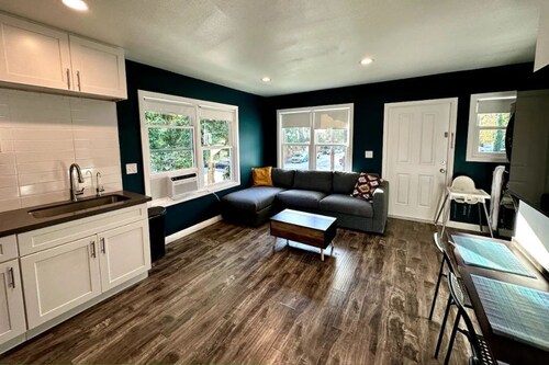 2bd/2ba, Family Friendly, 6 miles to Disneyland