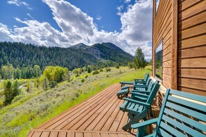 Terrace/patio - Wyoming Retreat on Wood River: Hike & Fly Fish! (Meeteetse)