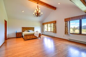 6 Schlafzimmer, Schreibtisch, WLAN, Bettwäsche